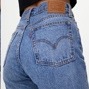 Levi’s wedgie icon jeans!